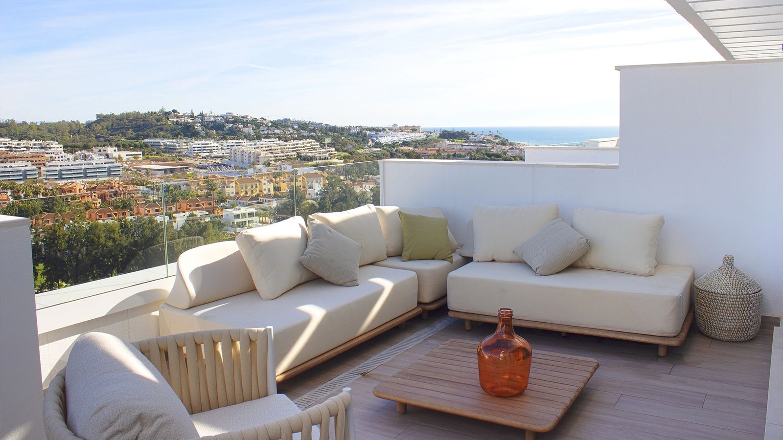 1 Bed Middle Floor Apartment in Mijas i Mijas, 